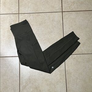 Women’s lululemon athletica Dark Green Leggings Size 6